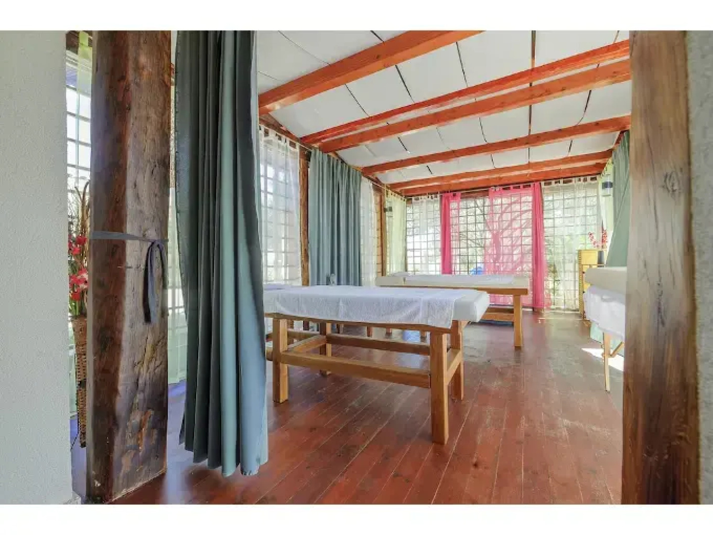 Holiday Olive Garden Resort