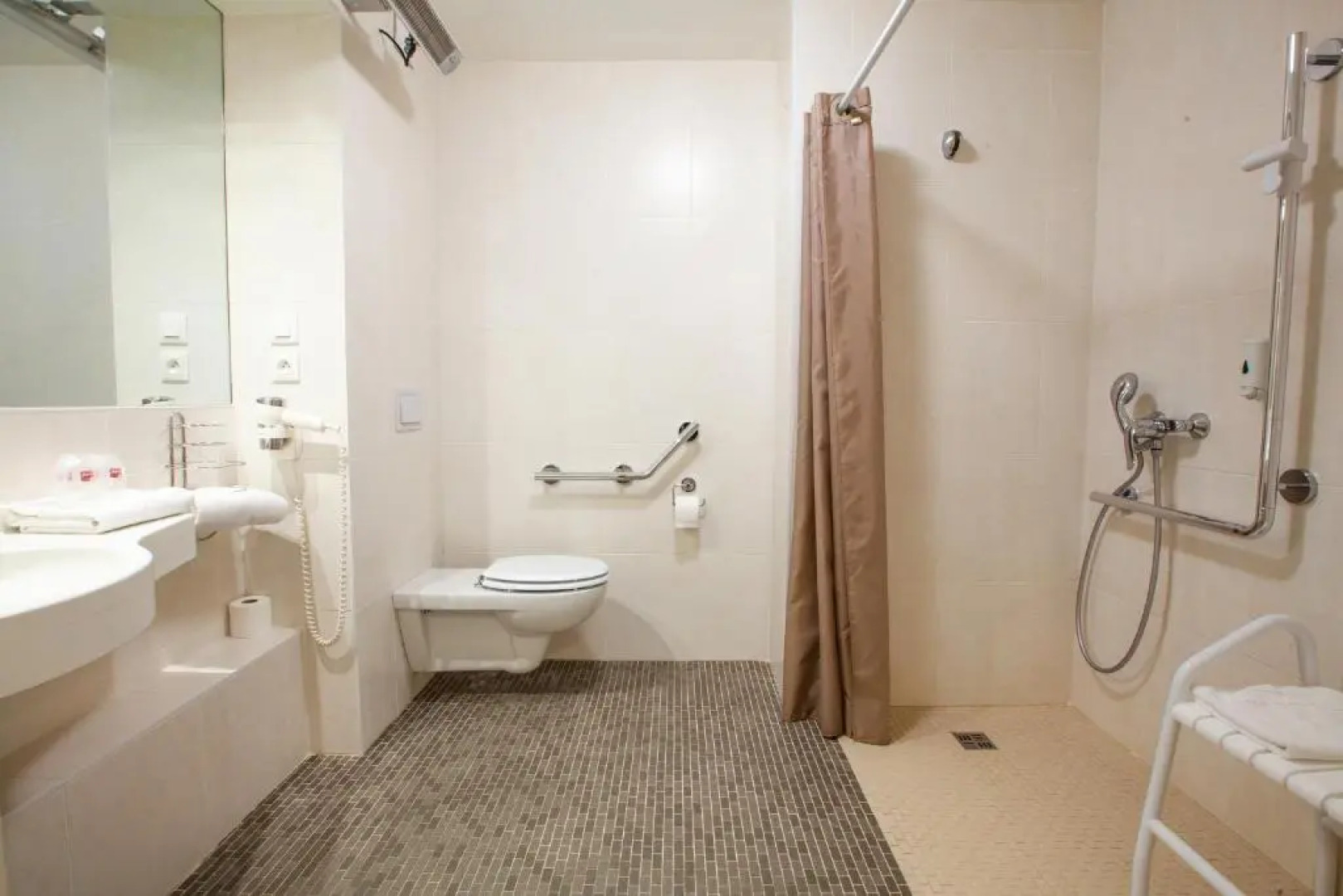 Brit Hotel Reims La Pompelle