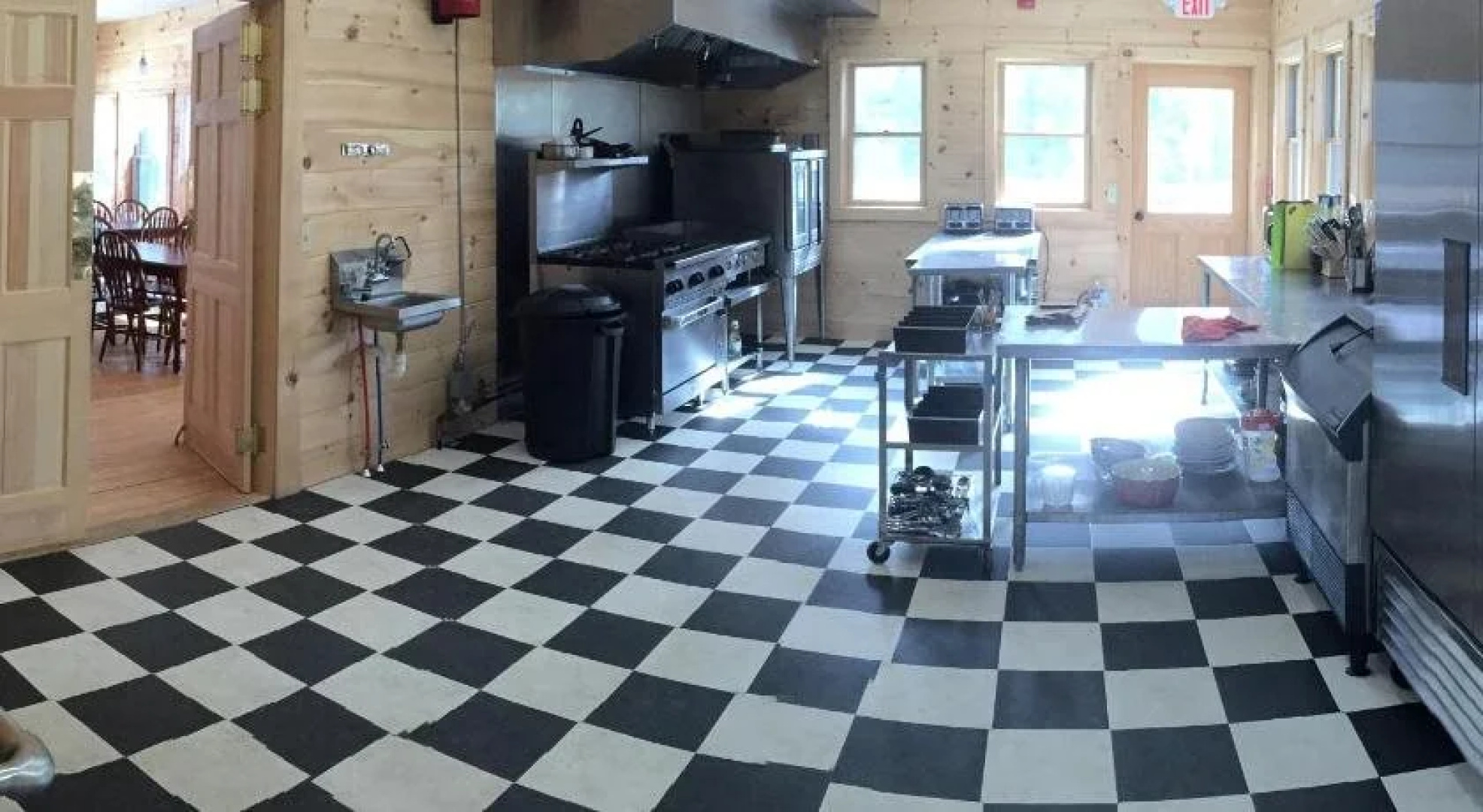 Echo Lake Lodge & Cottages