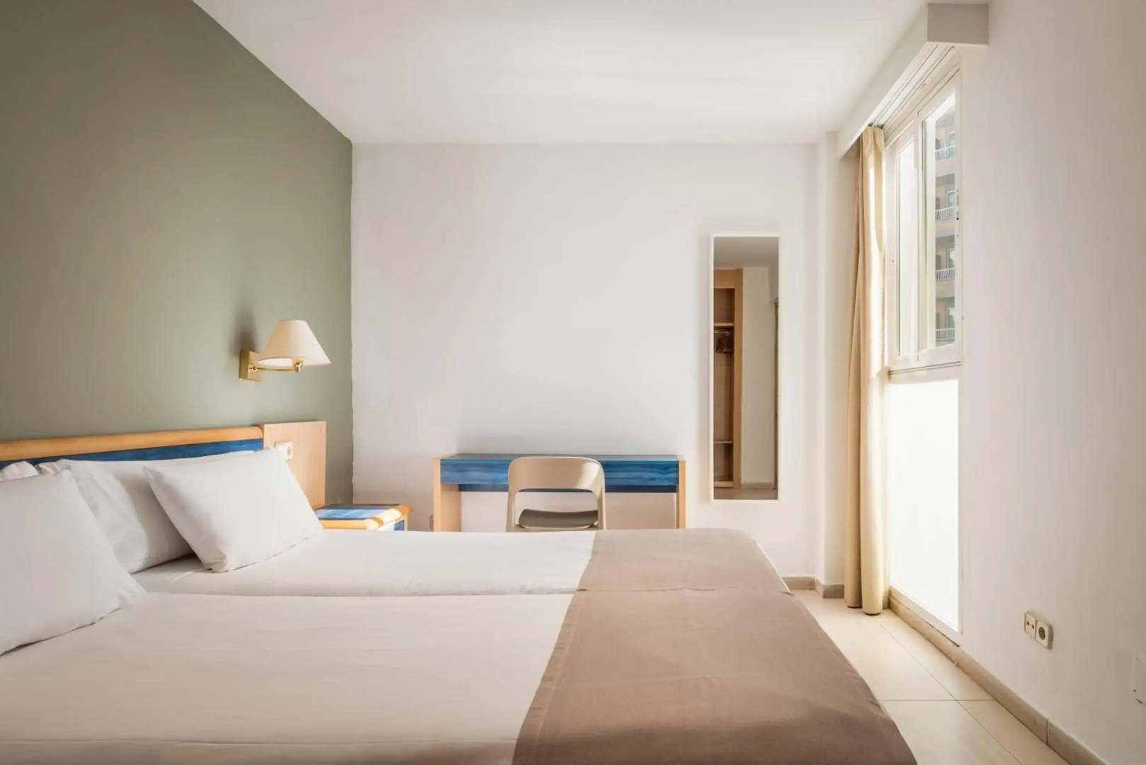 Vistasol Apartments