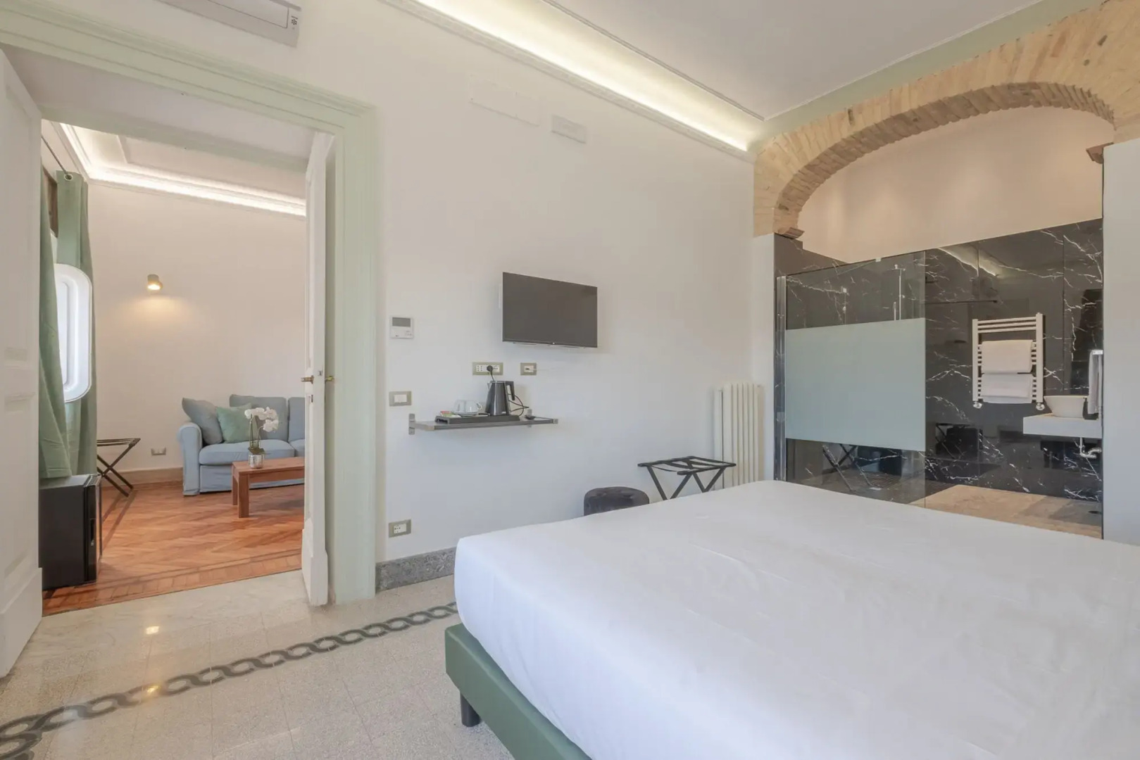 Navona Queen Rooftop