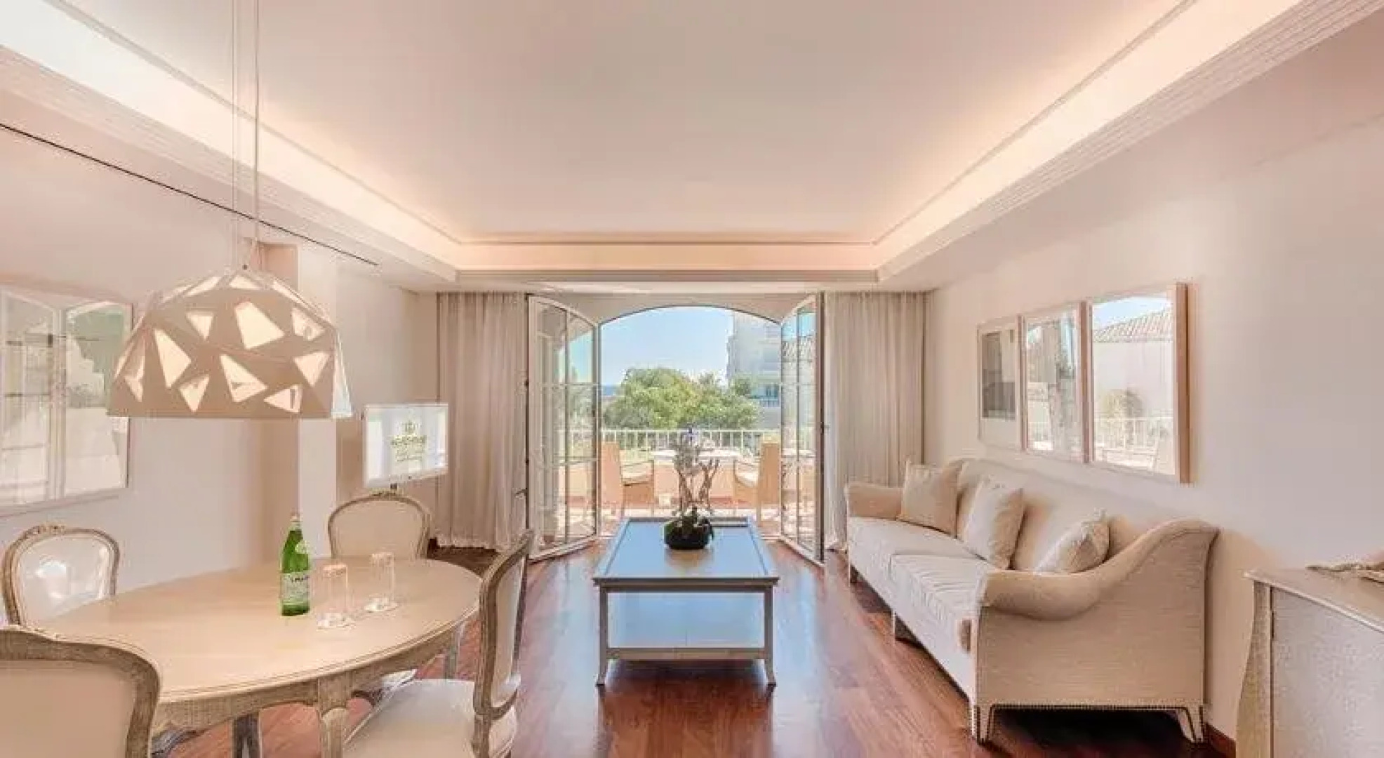 Healthouse Apartments