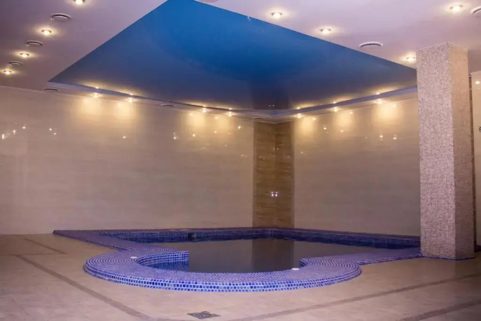 Charos Deluxe Resort & Spa