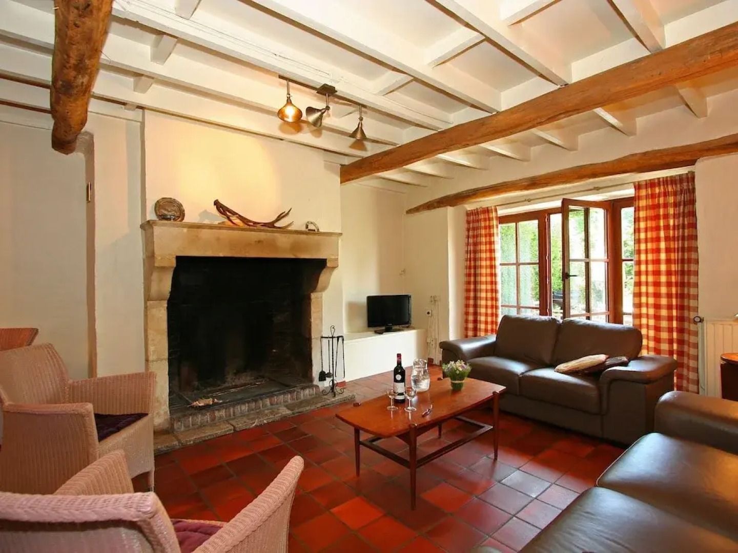 Premium Cottage in Petites Tailles With Terrace