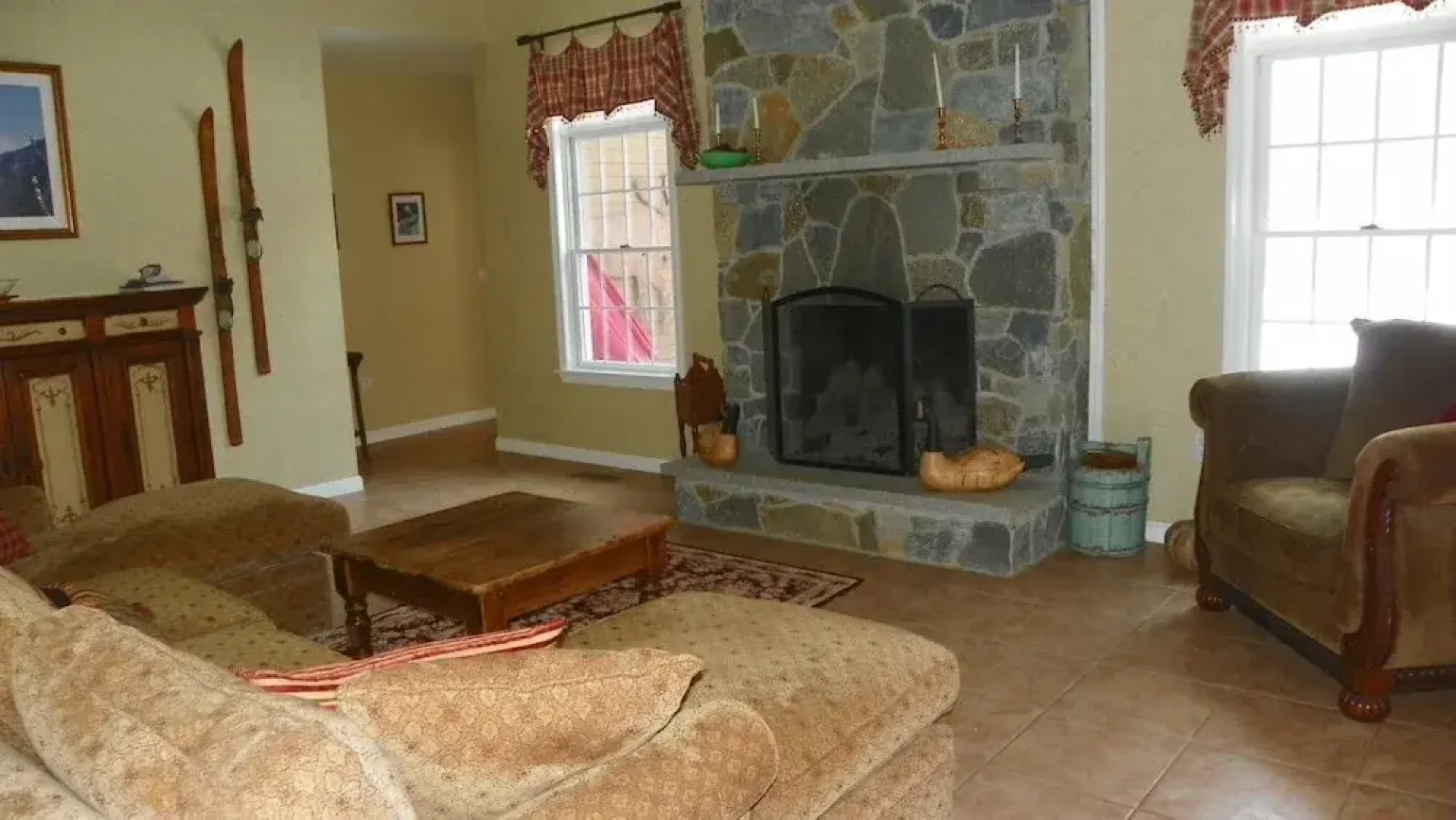 River Road 32, Waterville Valley