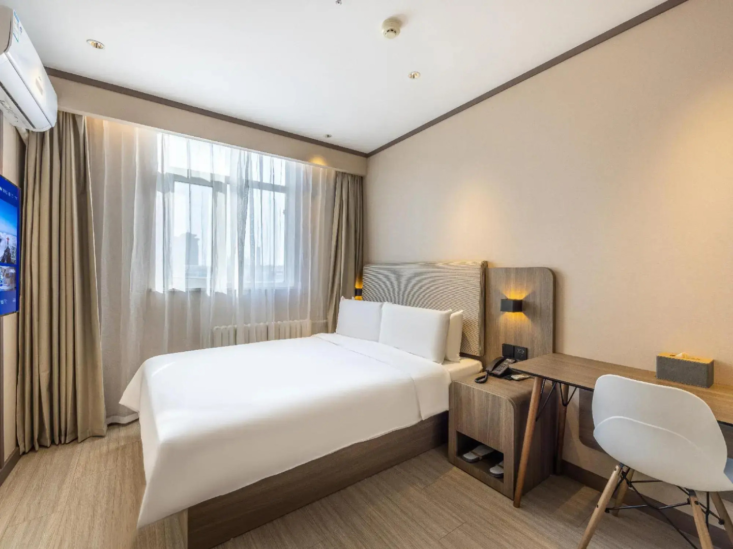 Hanting Hotel Jiuquan Changxing Electrical Equipment Market