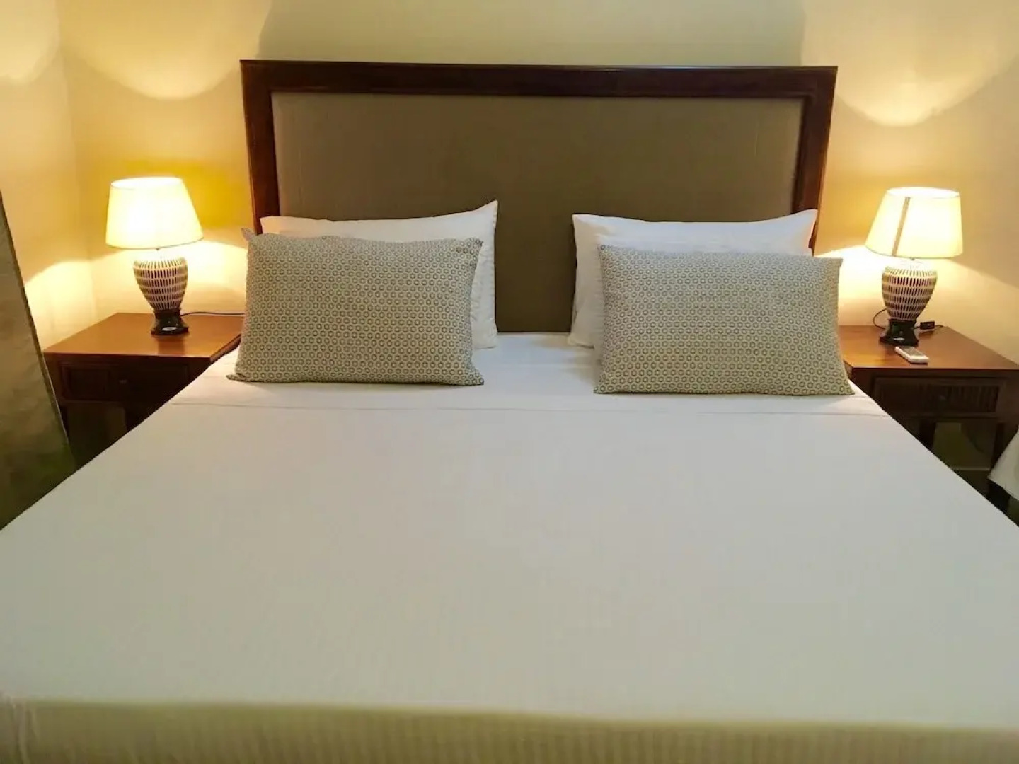 Nalendra - Beachfront & Villa