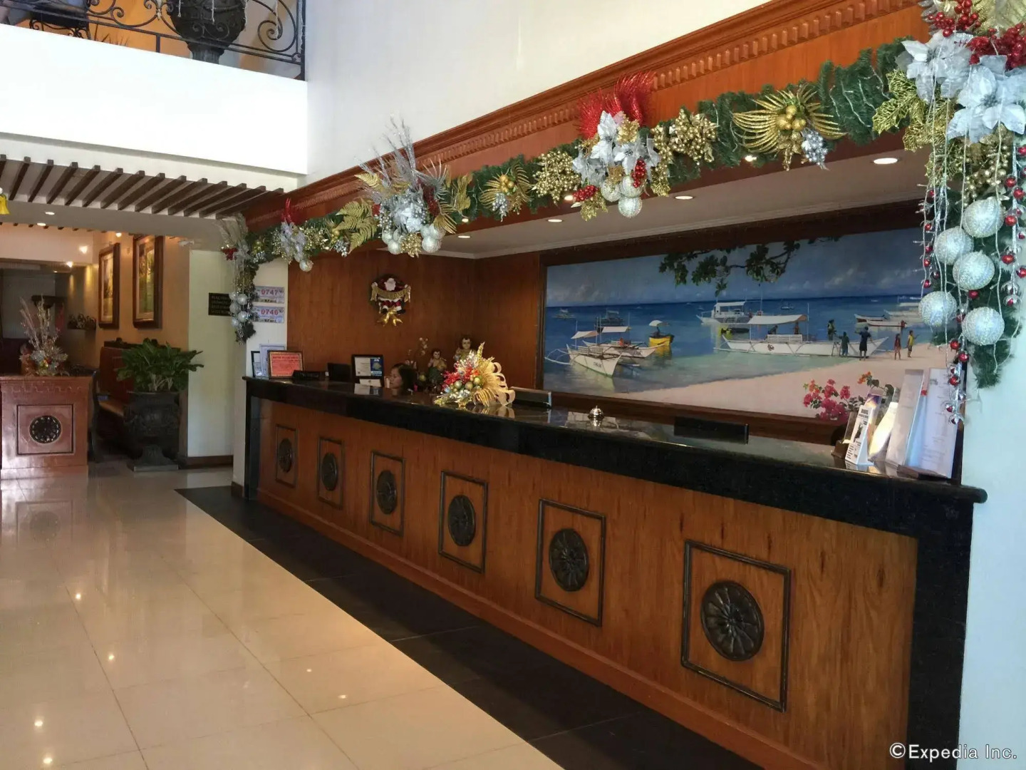 Alona Kew White Beach Resort