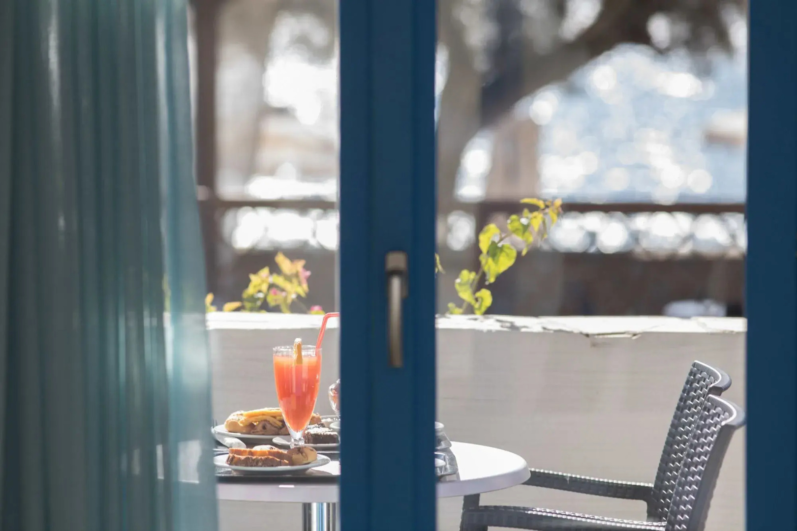 Liana Beach Hotel & Spa