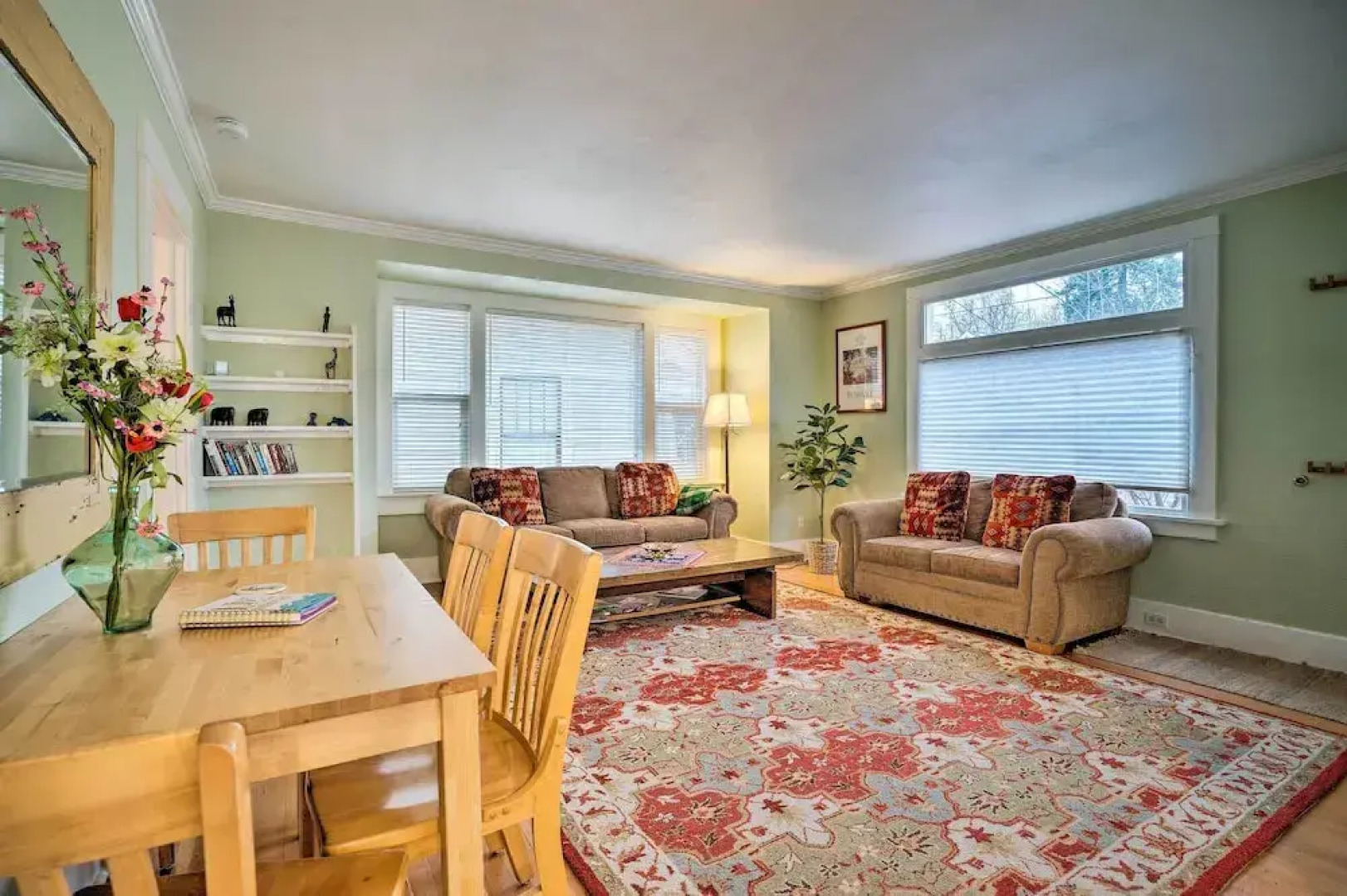 Peaceful Wine Country Getaway - Walk to Downtown!