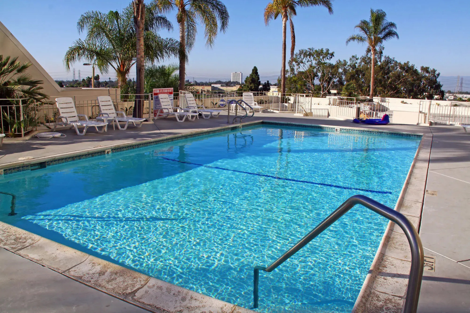 LA Crystal Hotel - Los Angeles Area