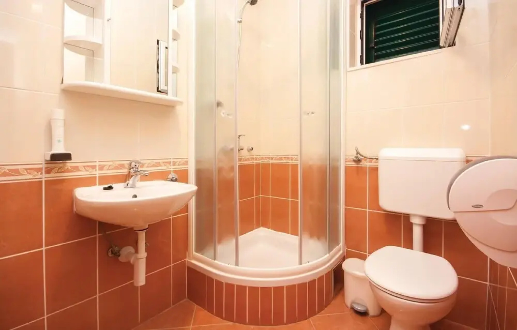 Nice Home in Skradin with Hot Tub, WiFi & 4 Bedrooms