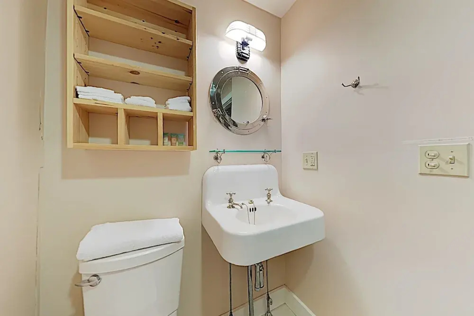 New Listing! Spacious Getaway Close To Acadia 3 Bedroom Home