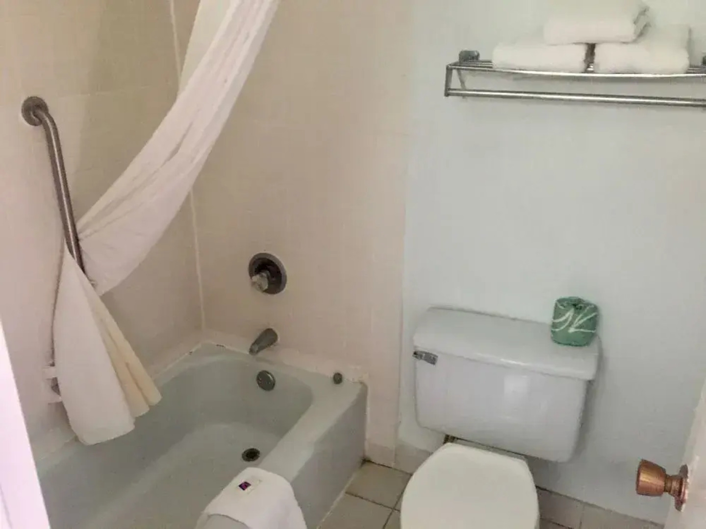 City Studios Inn And Suites