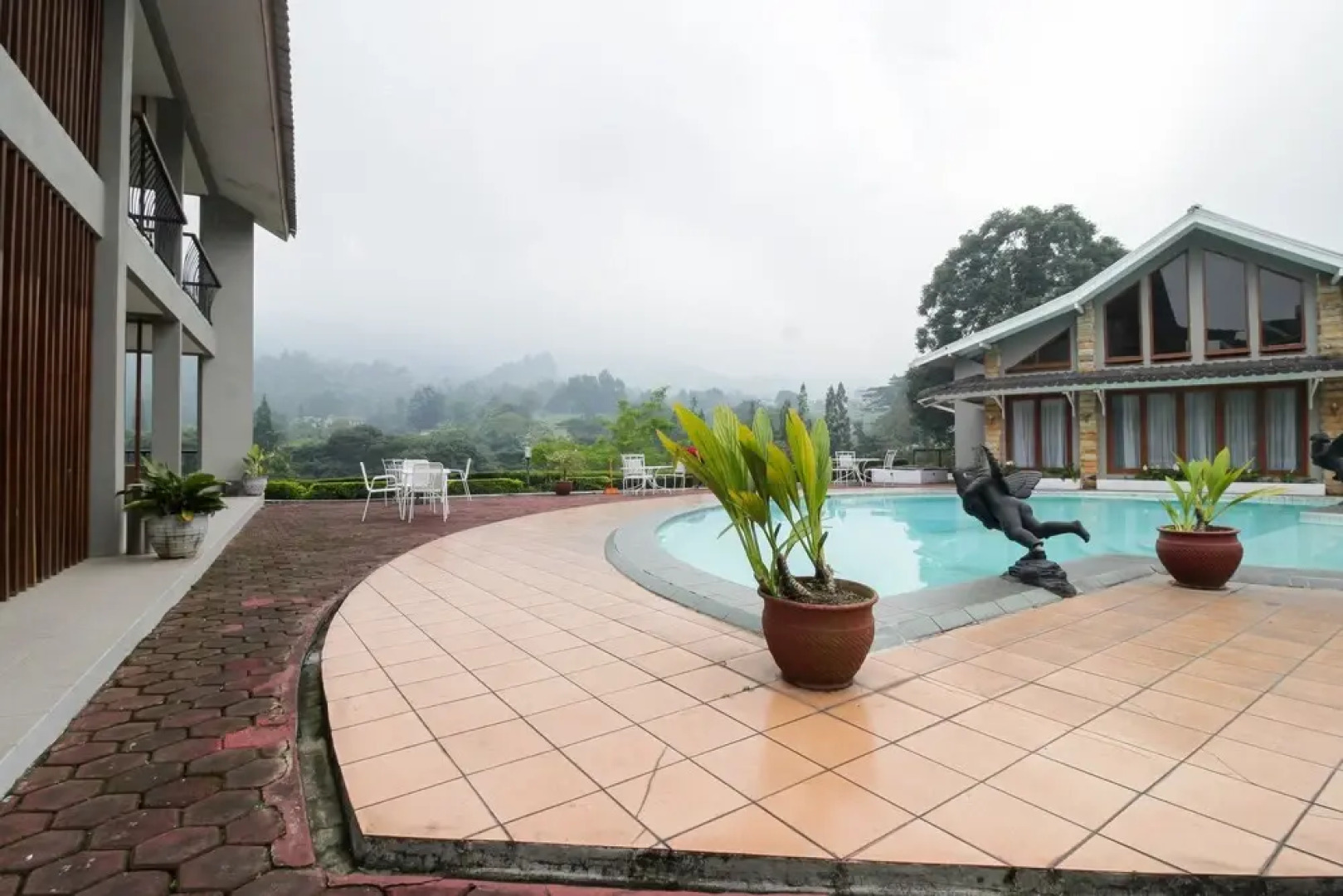 Airy Cisarua Raya Puncak KM 85 Bogor