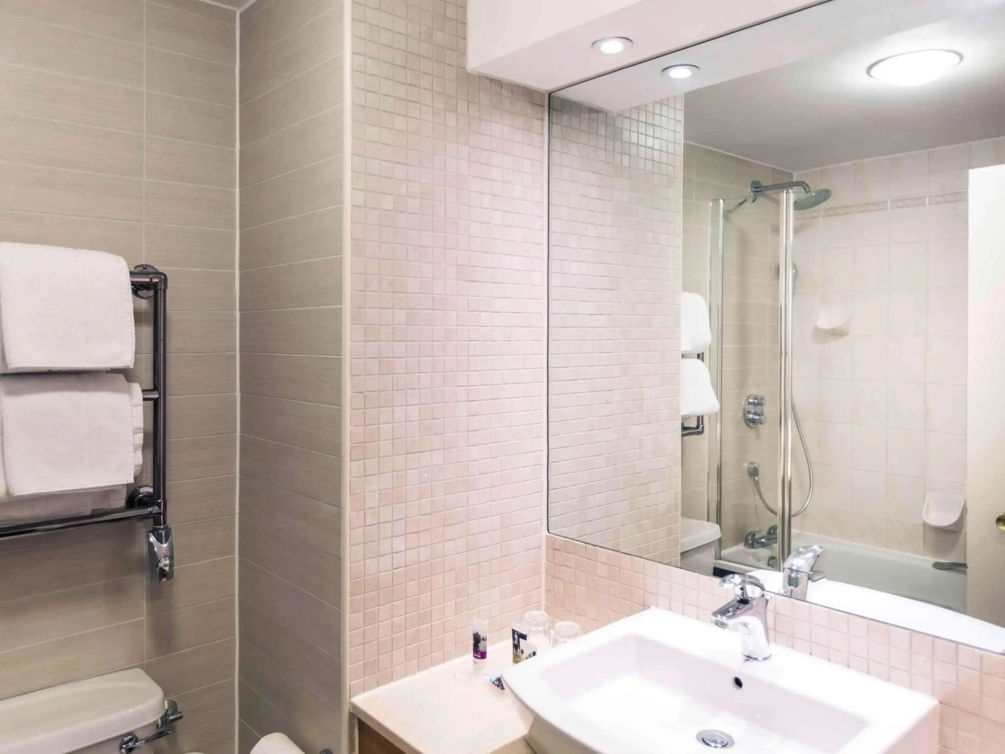 Mercure Daventry Court Hotel