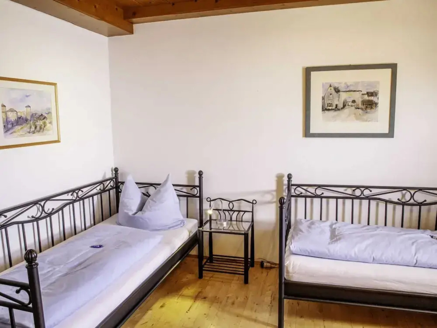 Apartment With Swimming Pool