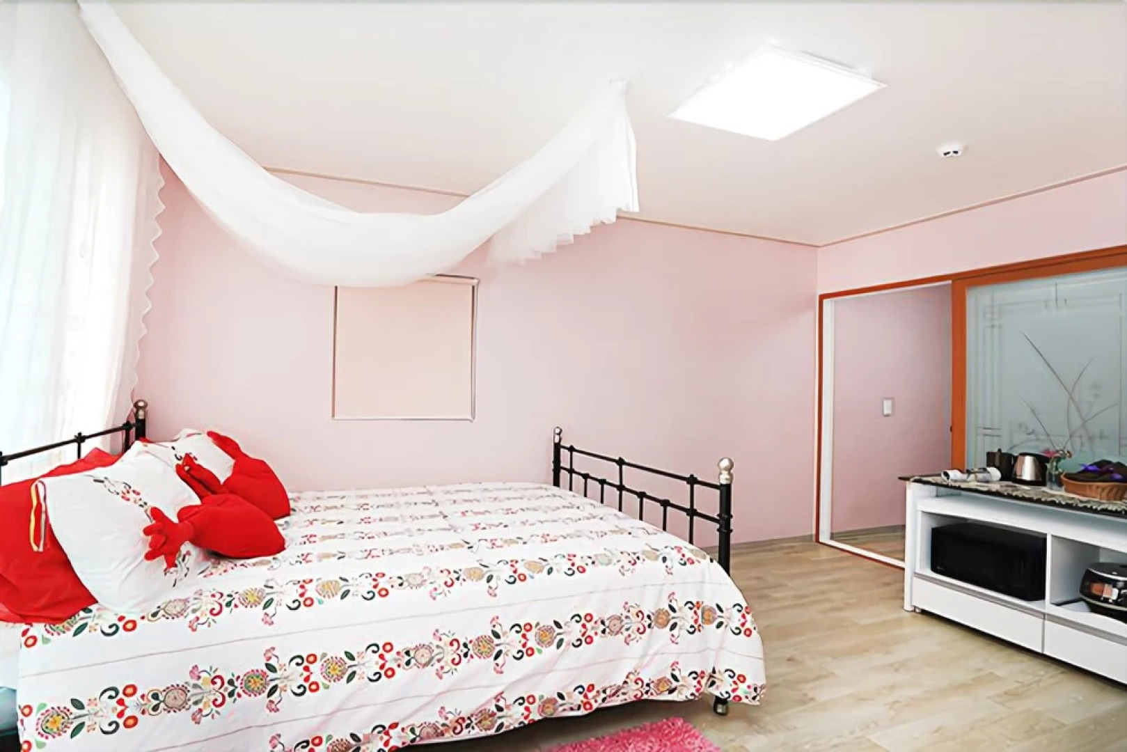 Yeongheungdoat the Seaside Pension