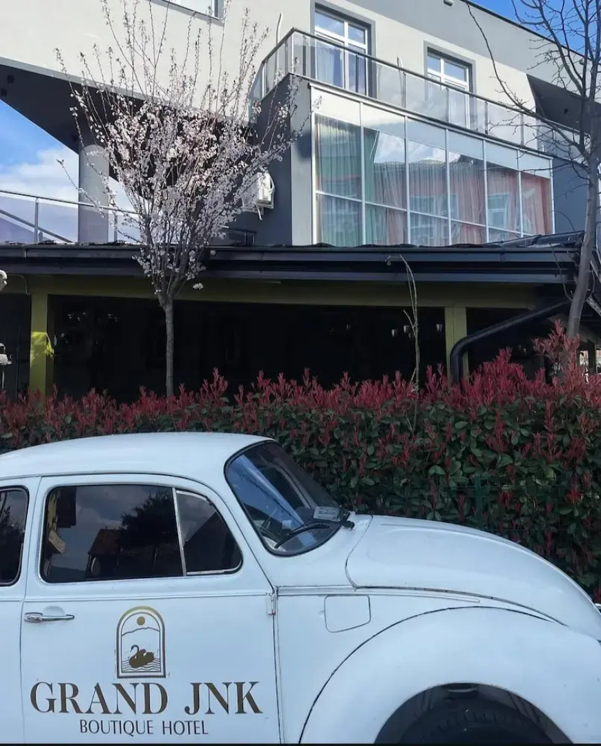 Grand JNK Boutique Hotel