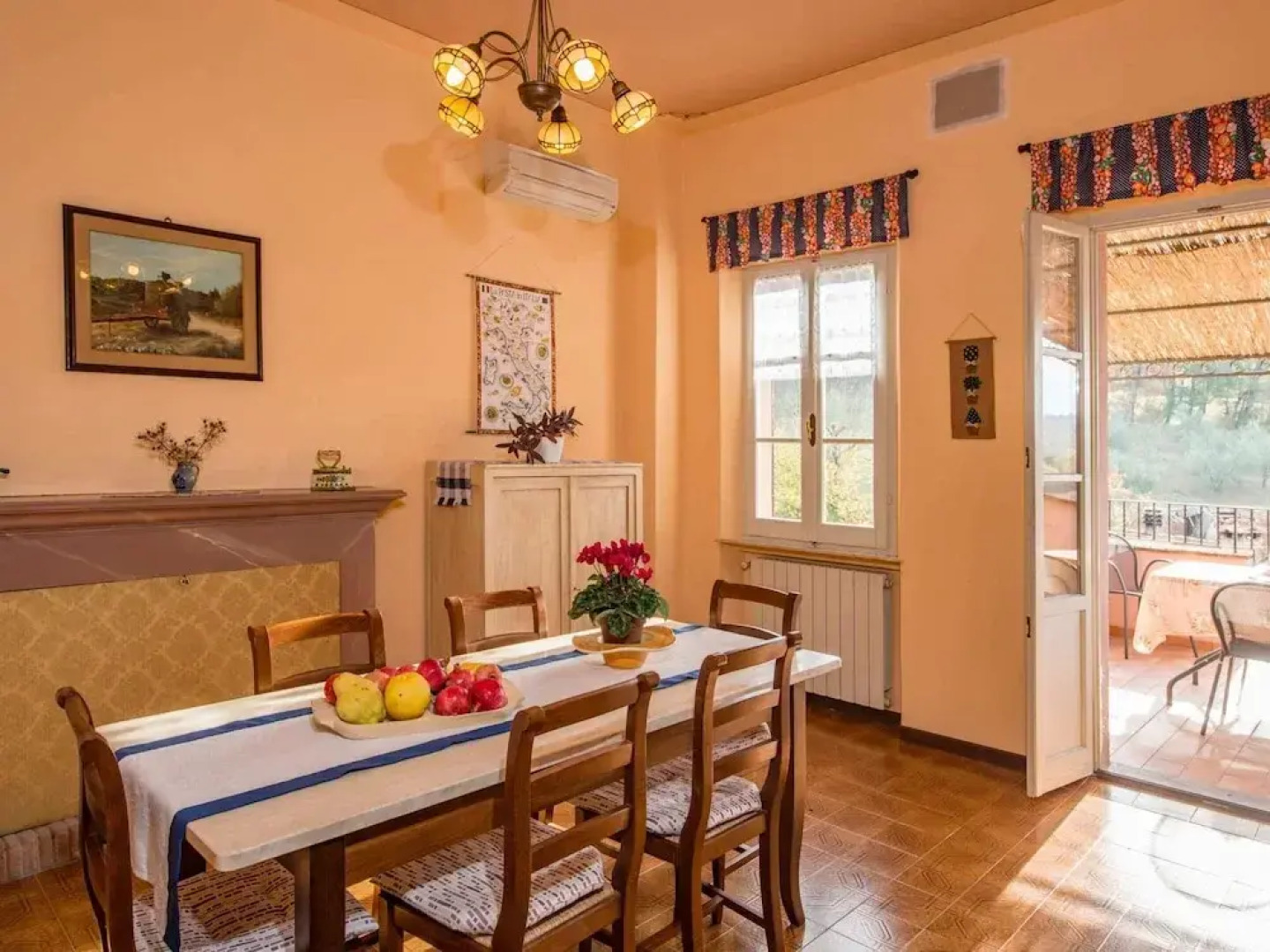 Villa in Citta Della Pieve Near Lake