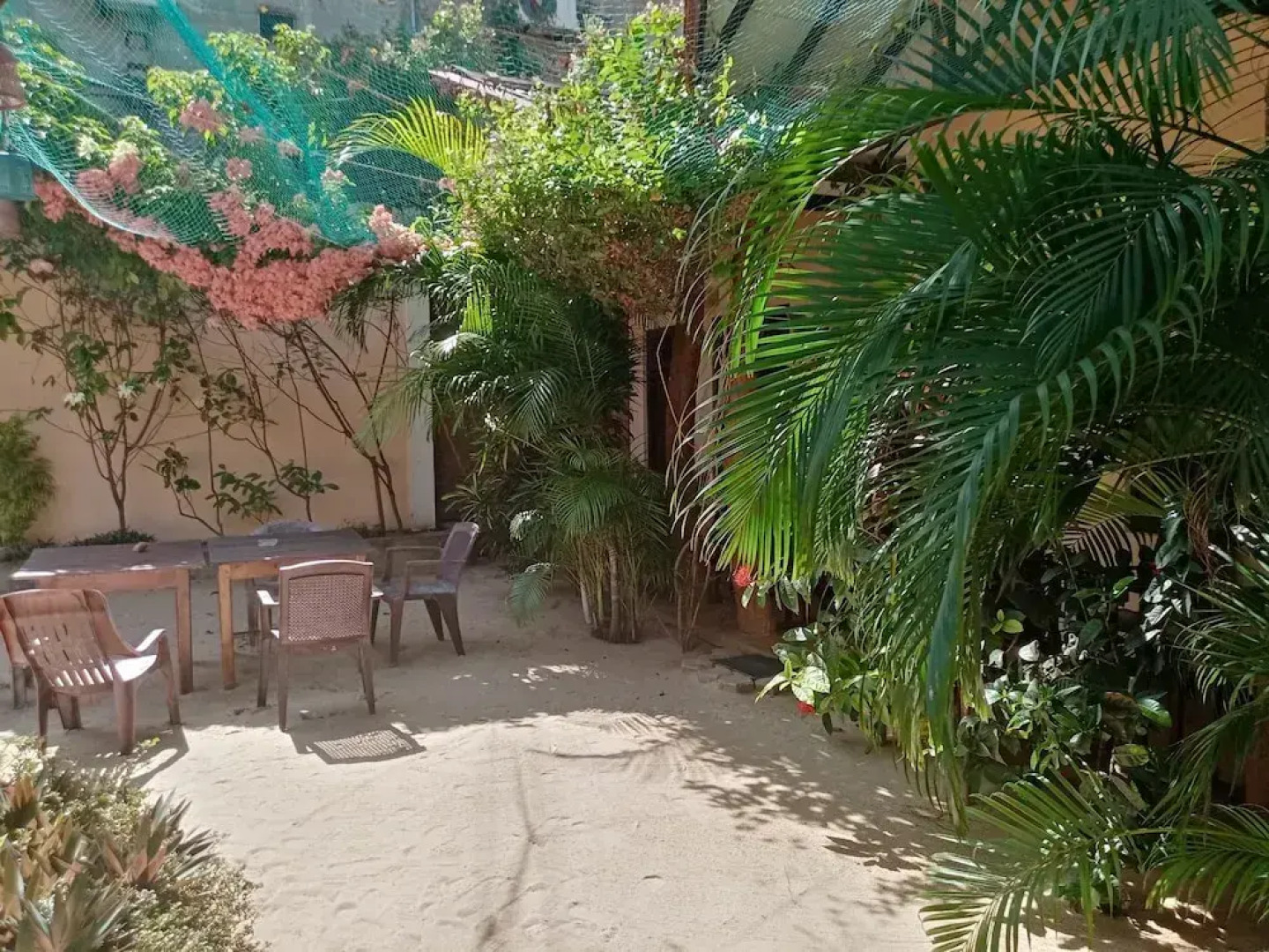 Surf & Relax Inn Arugambay