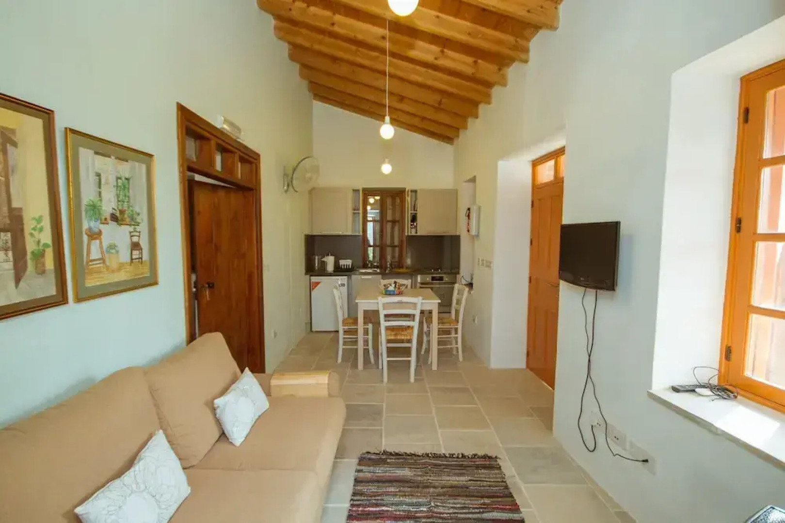 Thyone Uno Bal Cottage