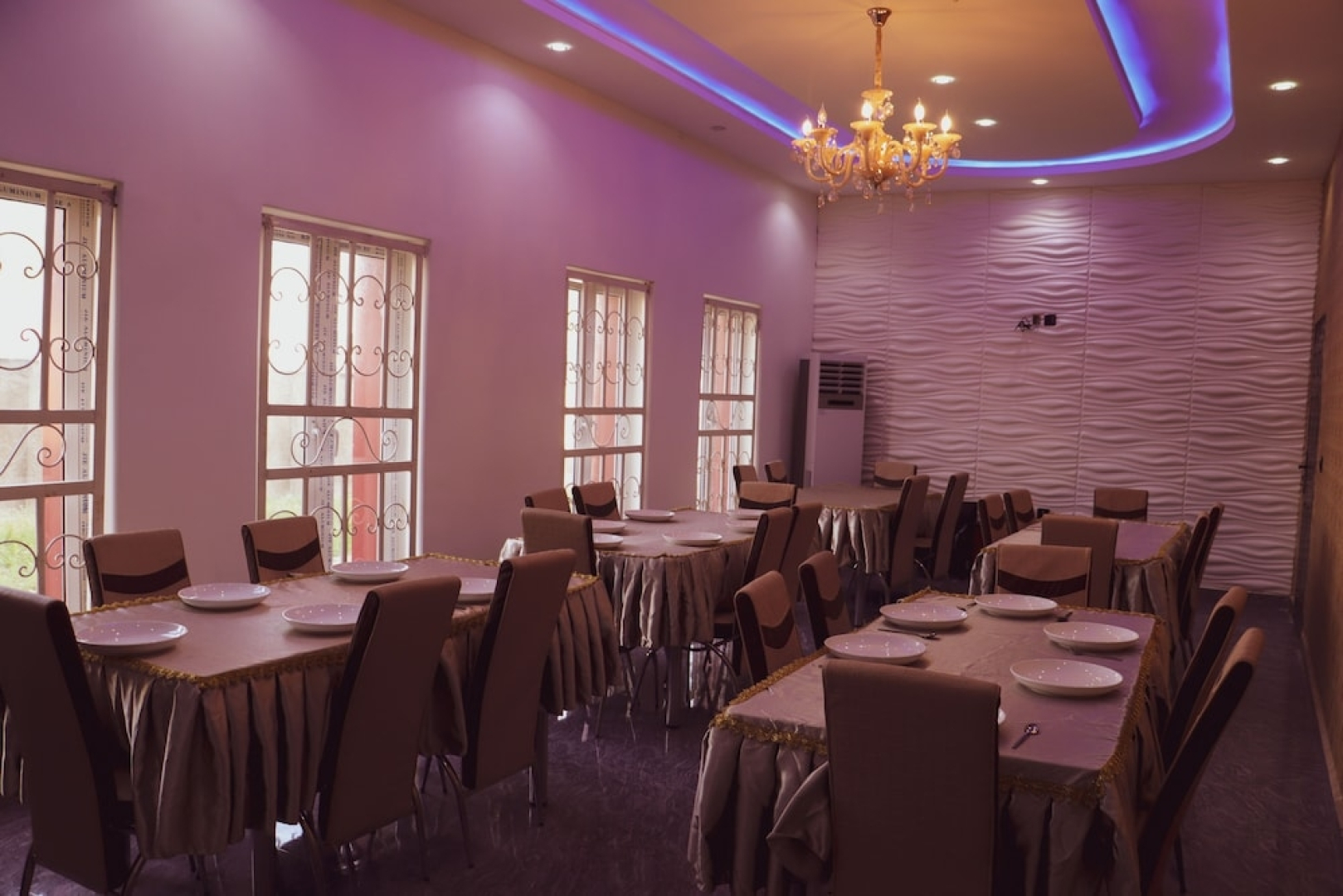 King Daken Diplomatic Suites