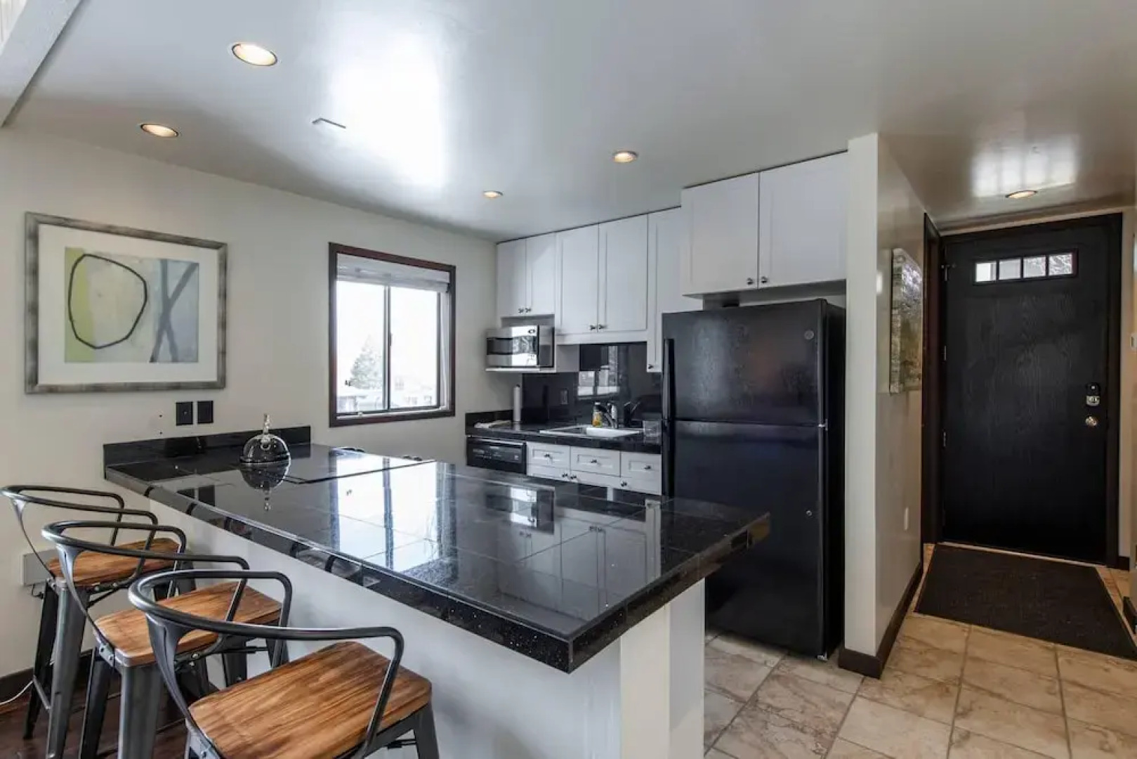 Three Kings Condo Near the Lifts by RedAwning