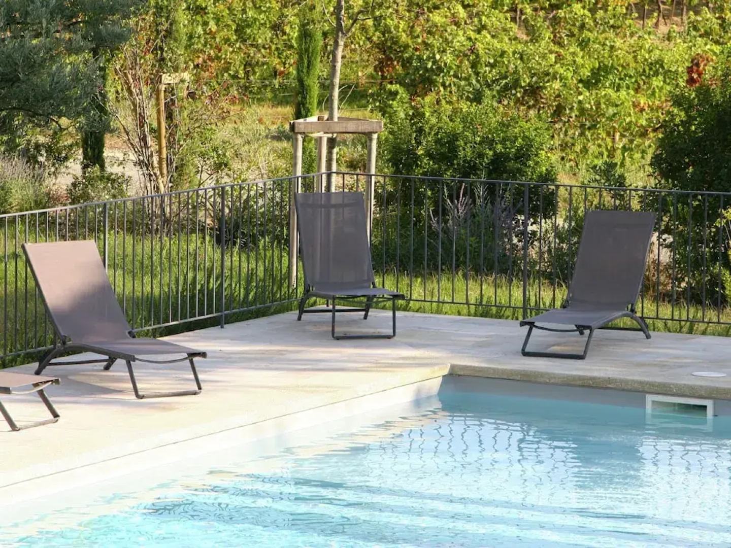 Mountain Villa in Carpentras With Pool & Majestic Views