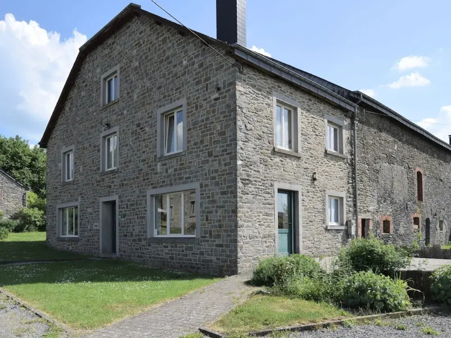 Two Homes in one Location, Ideal for Larger Groups who Want a lot of Space