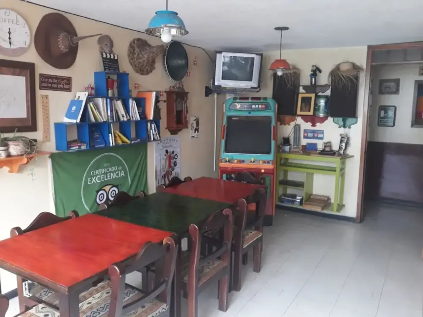 Flying Donkey Hostal - Hostel