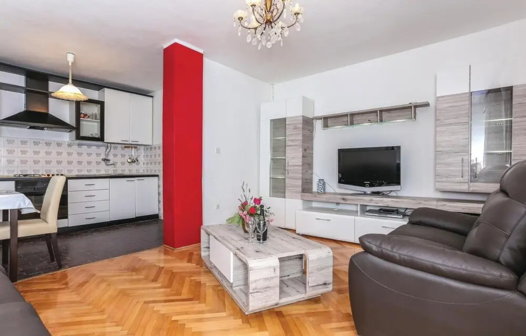 Awesome Home in Kastel Luksic With Sauna, Wifi and 6 Bedrooms