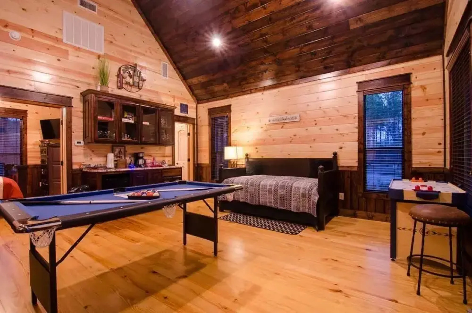 The Great Escape Lodge - 4 Br Cabin