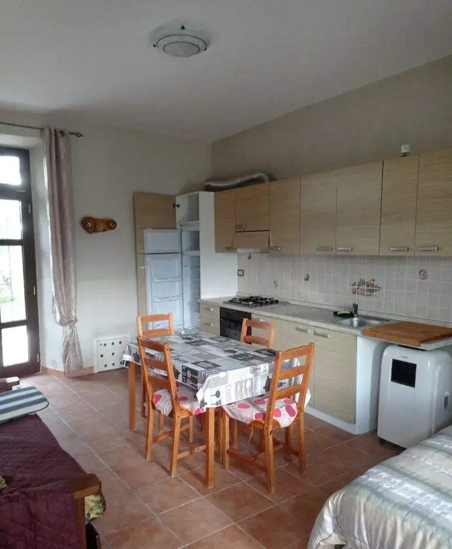 Captivating 1-bed Apartment in Gallinaro