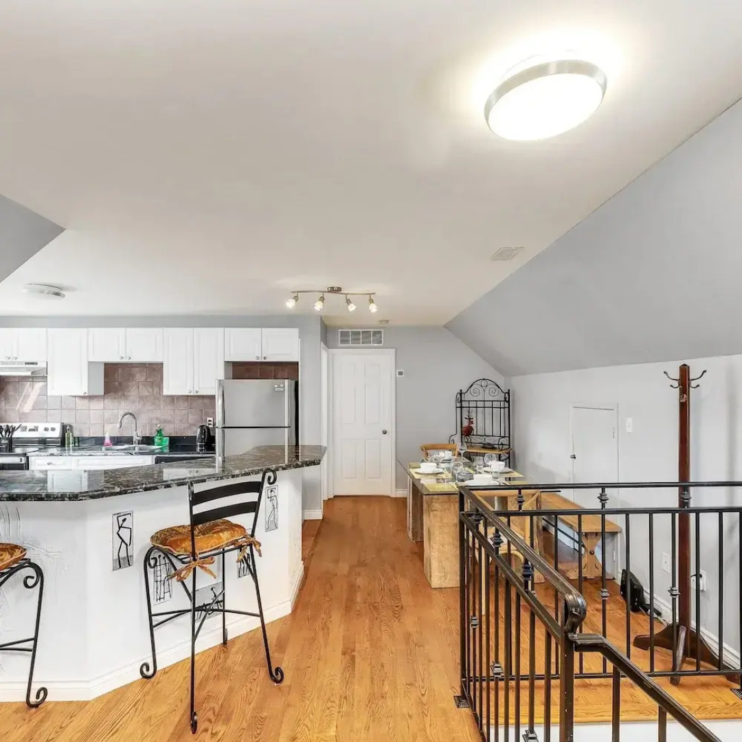 Private 2bdrm Unit With Ensuite Laundry - U5A