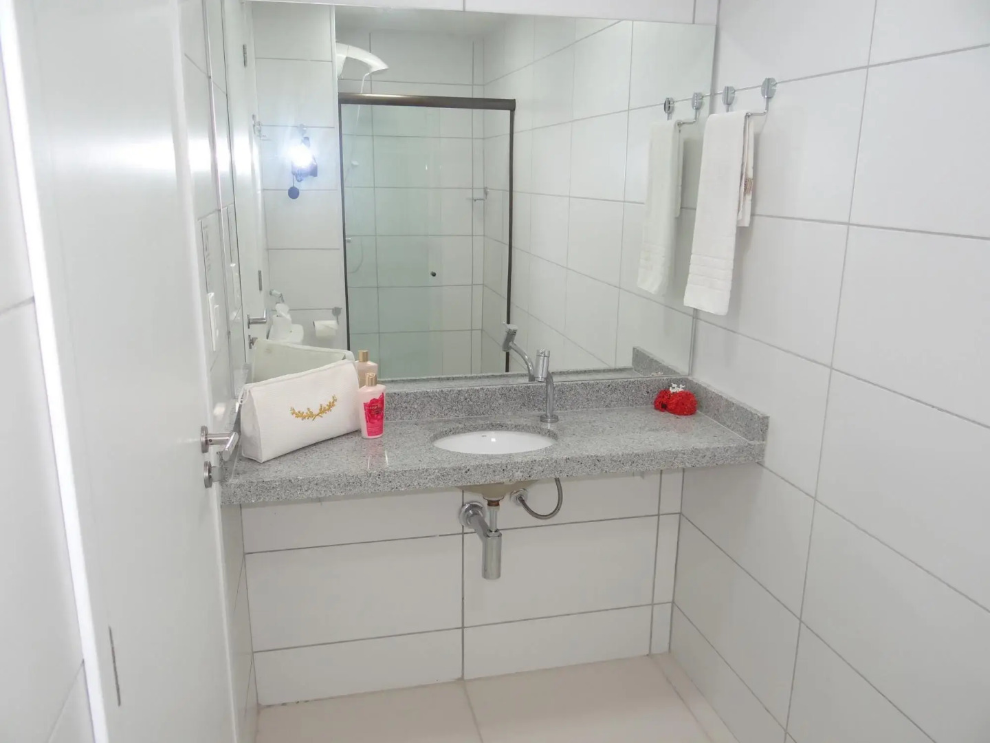 Laguna Beach Flat Térreo com saída para piscina