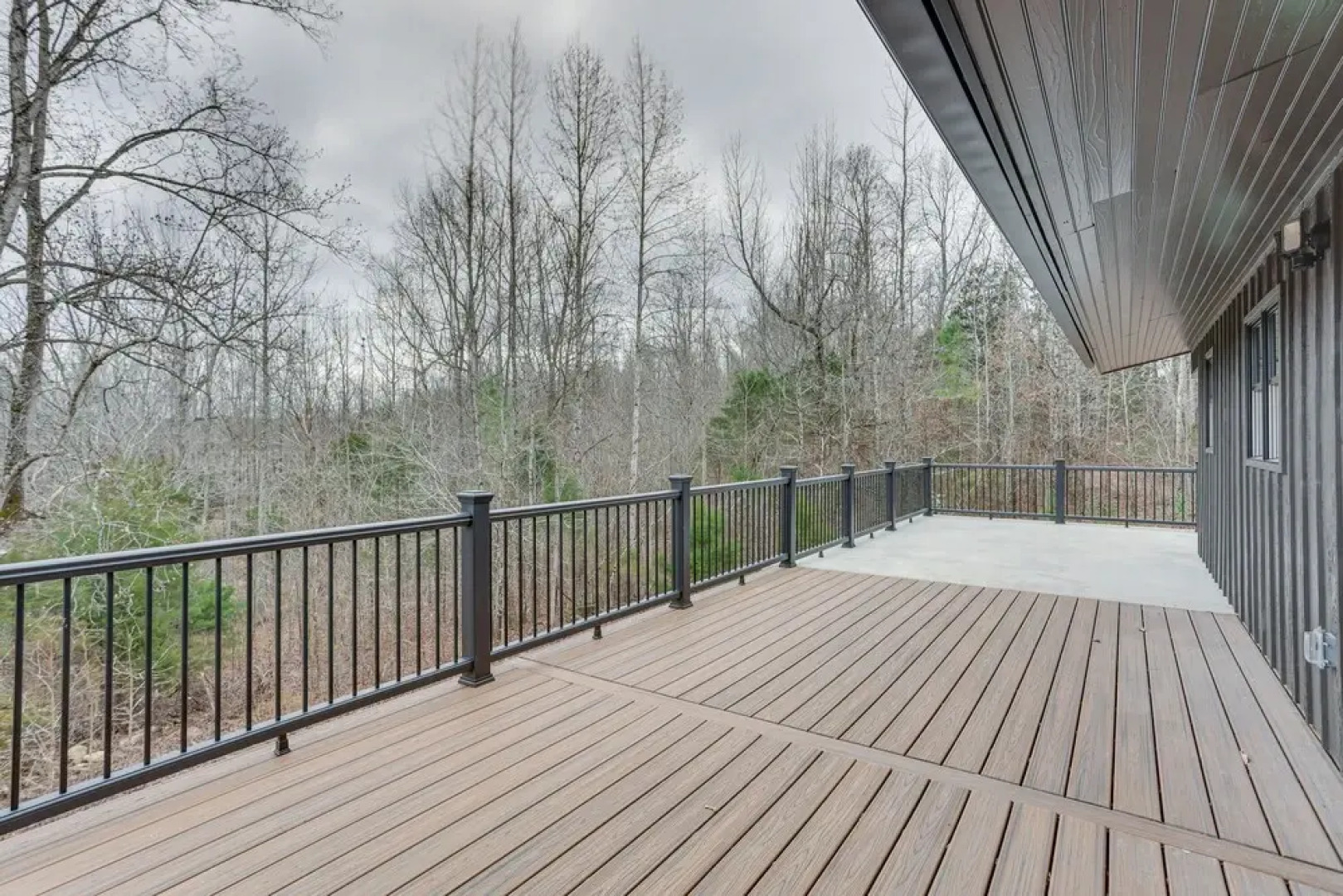 'the Duck Farm' Sugar Tree Hideaway w/ Yard!