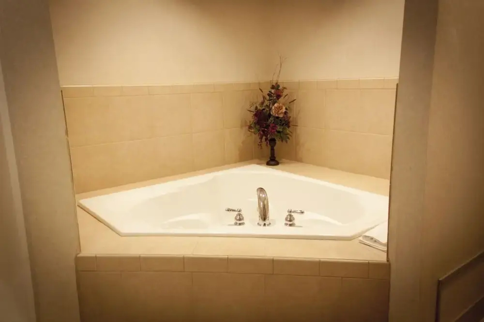 Econo Lodge Inn And Suites