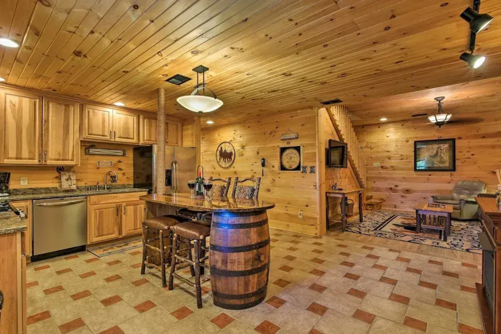 Trenton Cabin w/ Hot Tub - 14 Mi to Lookout Mtn!