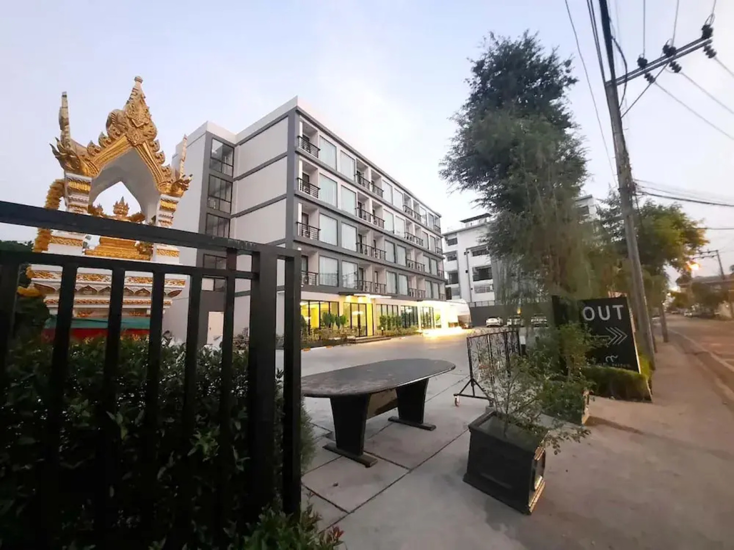 The 9 Residence Hotel