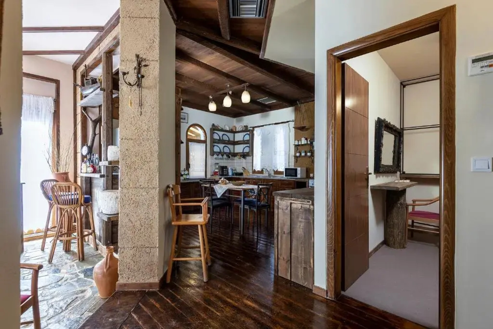 Selana House with outdoor pool