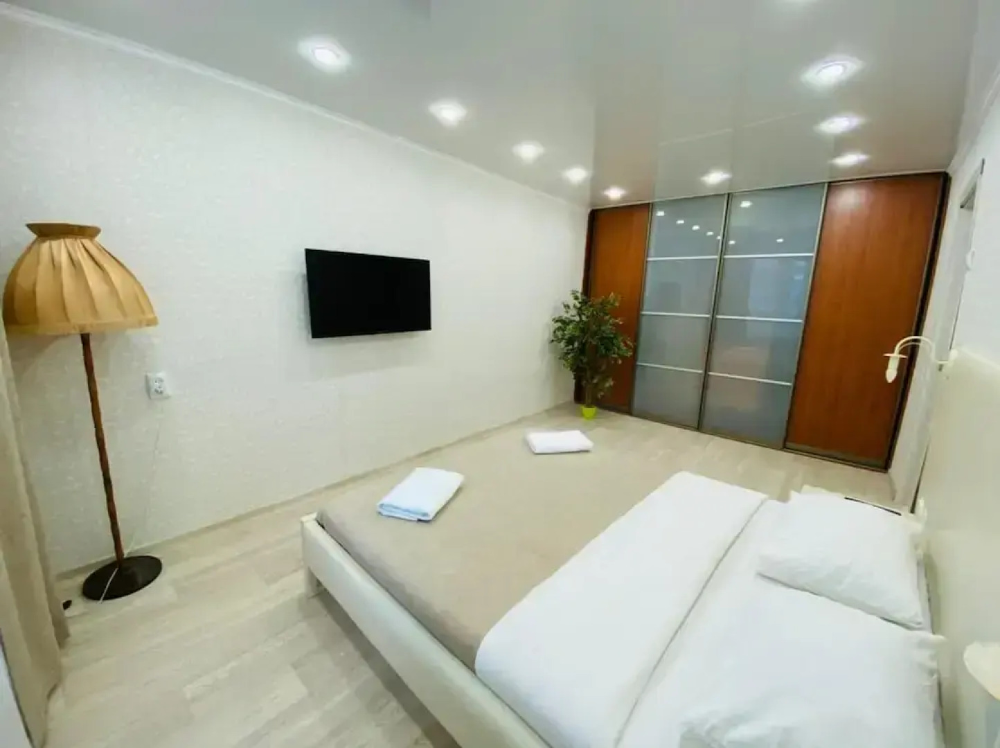 Апартаменты «Ханака Печорская, 16»