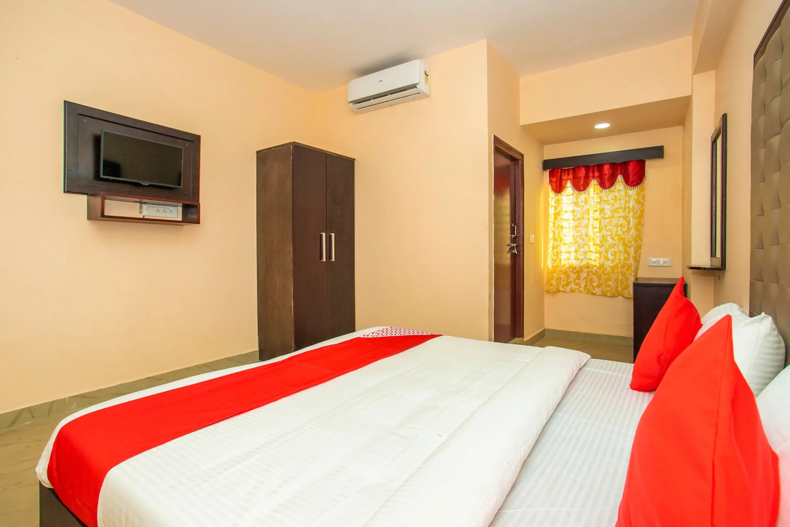 OYO 19846 Metro Residency