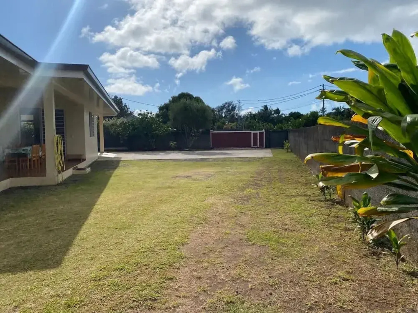 Fare Avea in Mahina With 3 Bedrooms and 2 Bathrooms