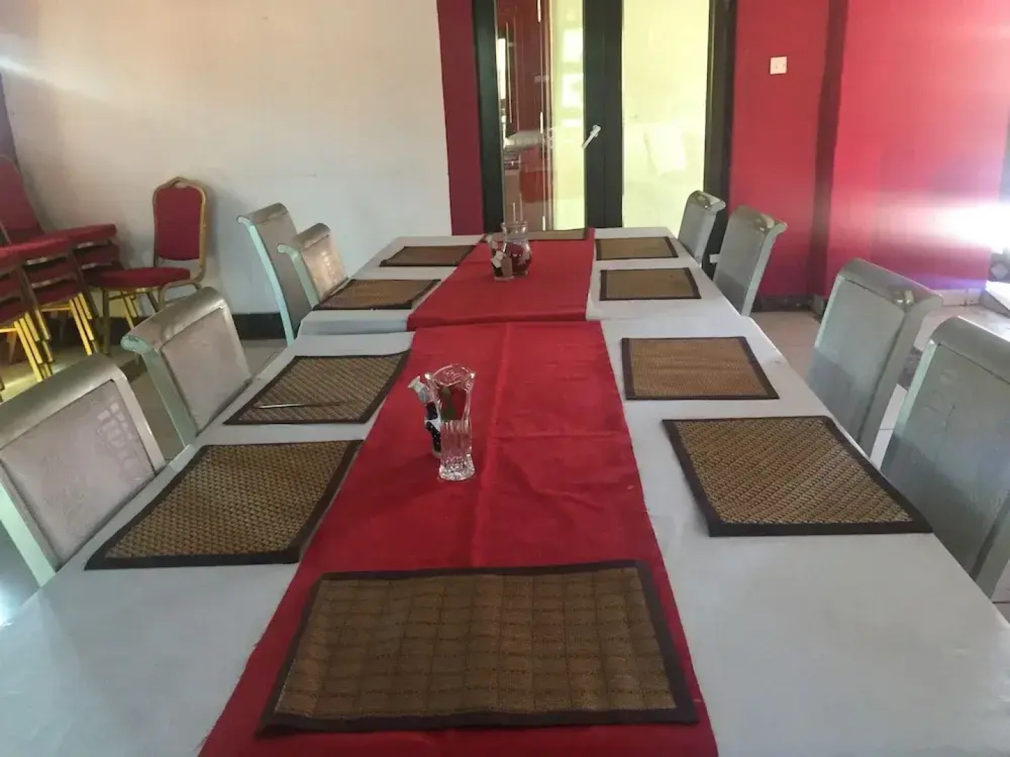 Gumare Executive Lodge