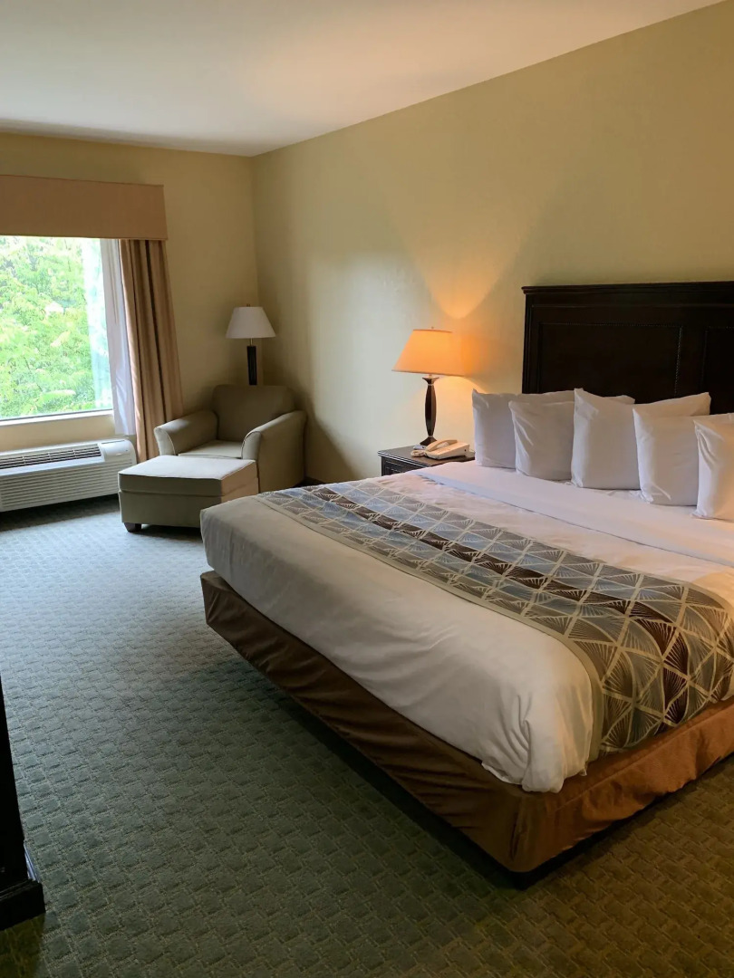 Ambassador Inn and Suites Tuscaloosa