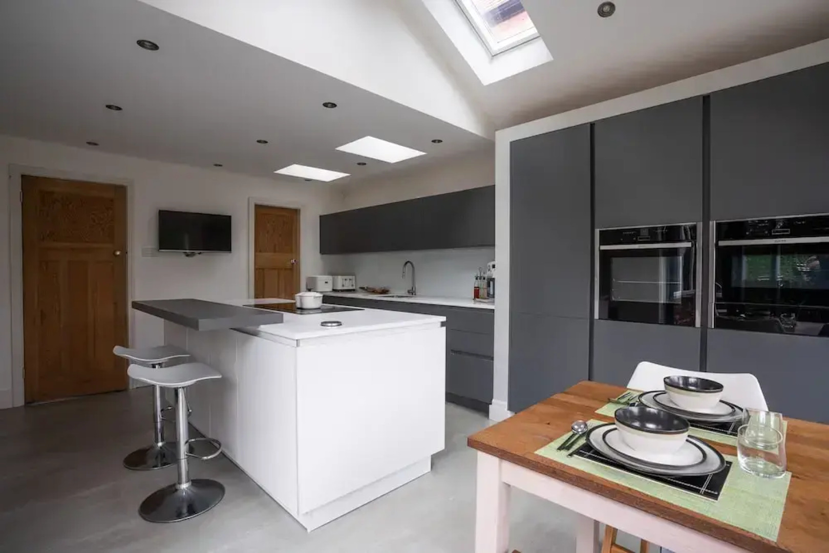 Contemporary Bright House 20 Min To Manc