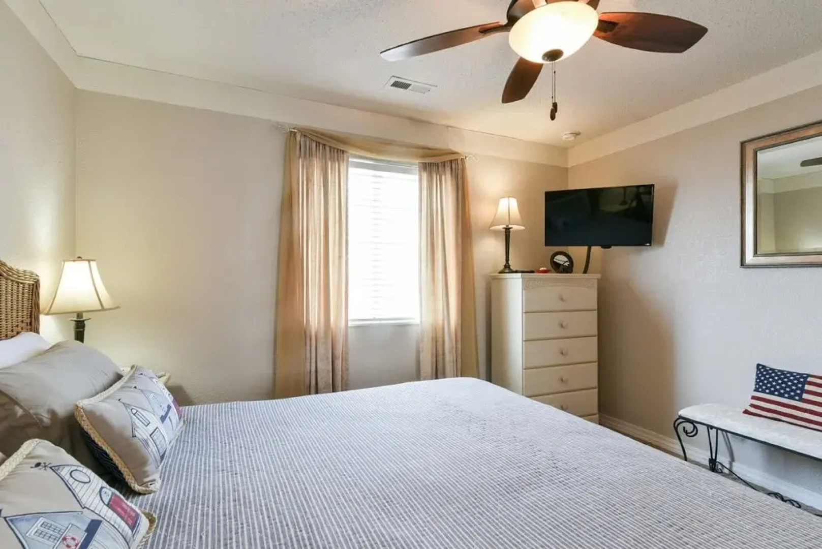 700 Emerald Point 3 Bedroom Condo