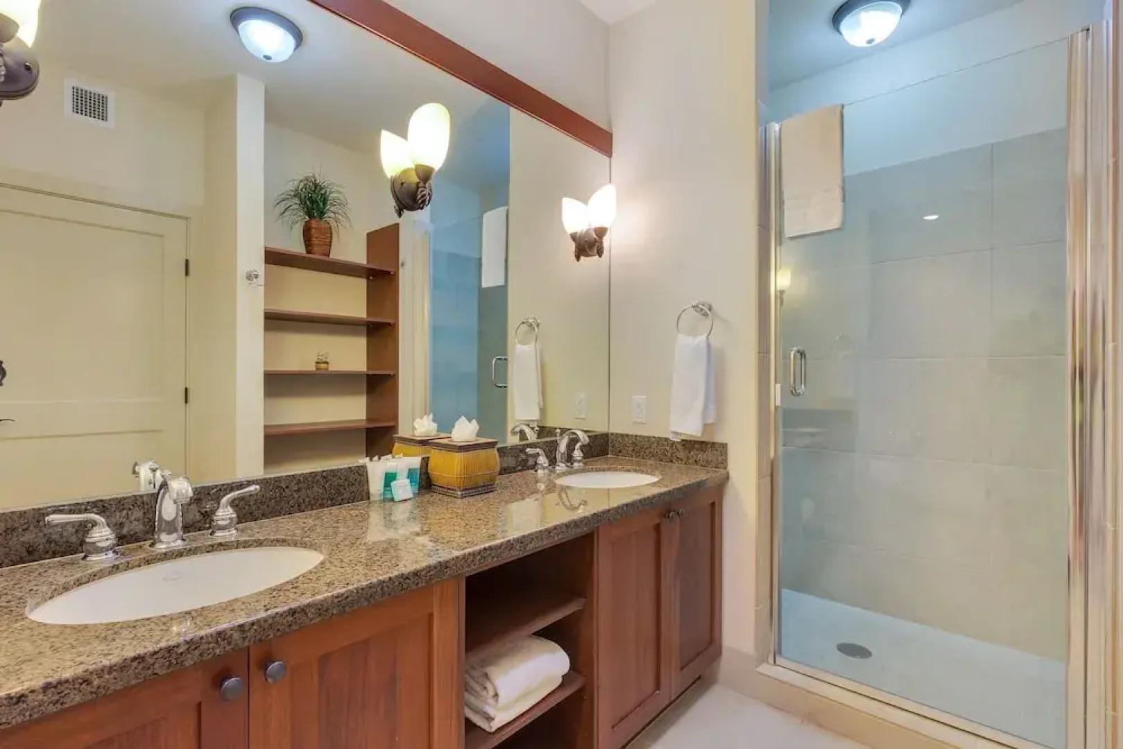 Hali'i Kai at Waikoloa Beach Resort by RedAwning