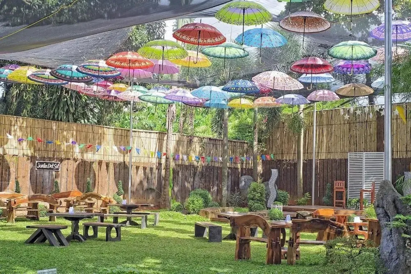 Luljettas Place Garden Suites